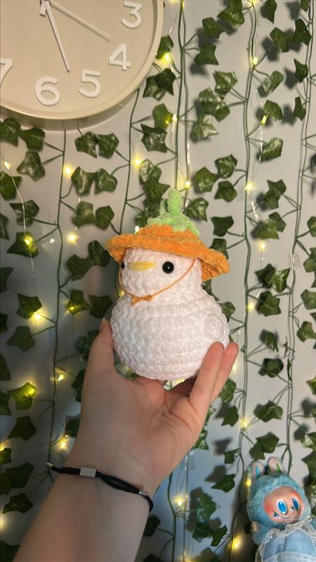 Duck in Pumpkin Hat